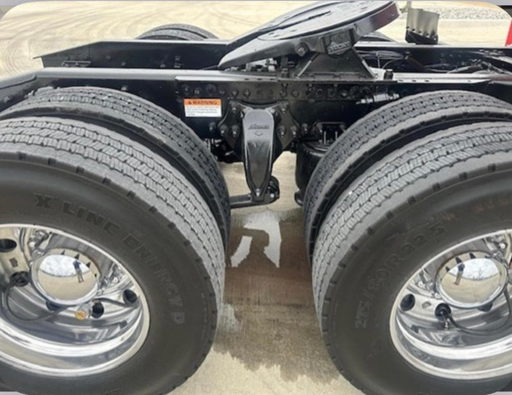 Freightliner Cascadia 126