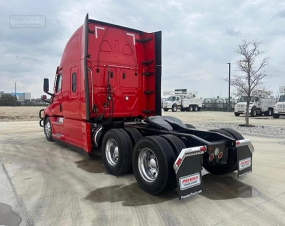 Freightliner Cascadia 126 thumbnail 15