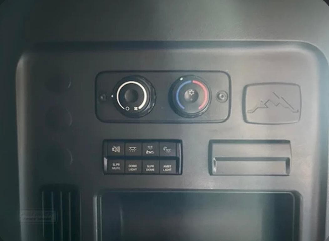 Freightliner Cascadia 126 thumbnail 7