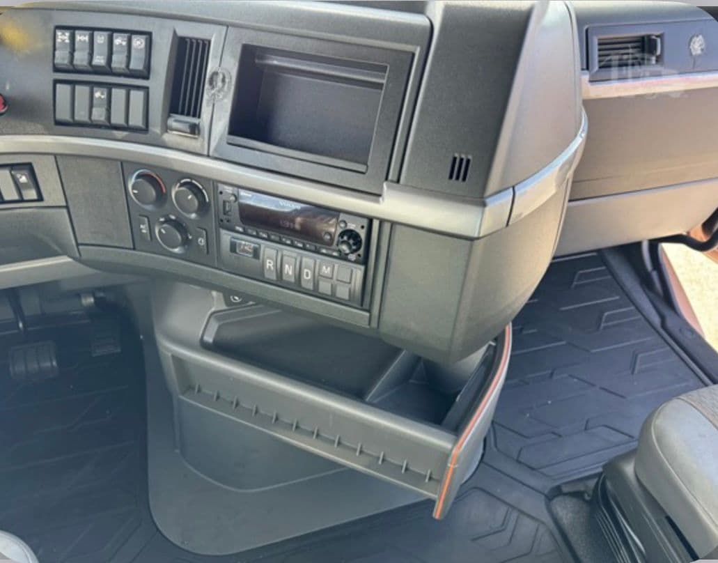 Volvo VNL64T760 thumbnail 12