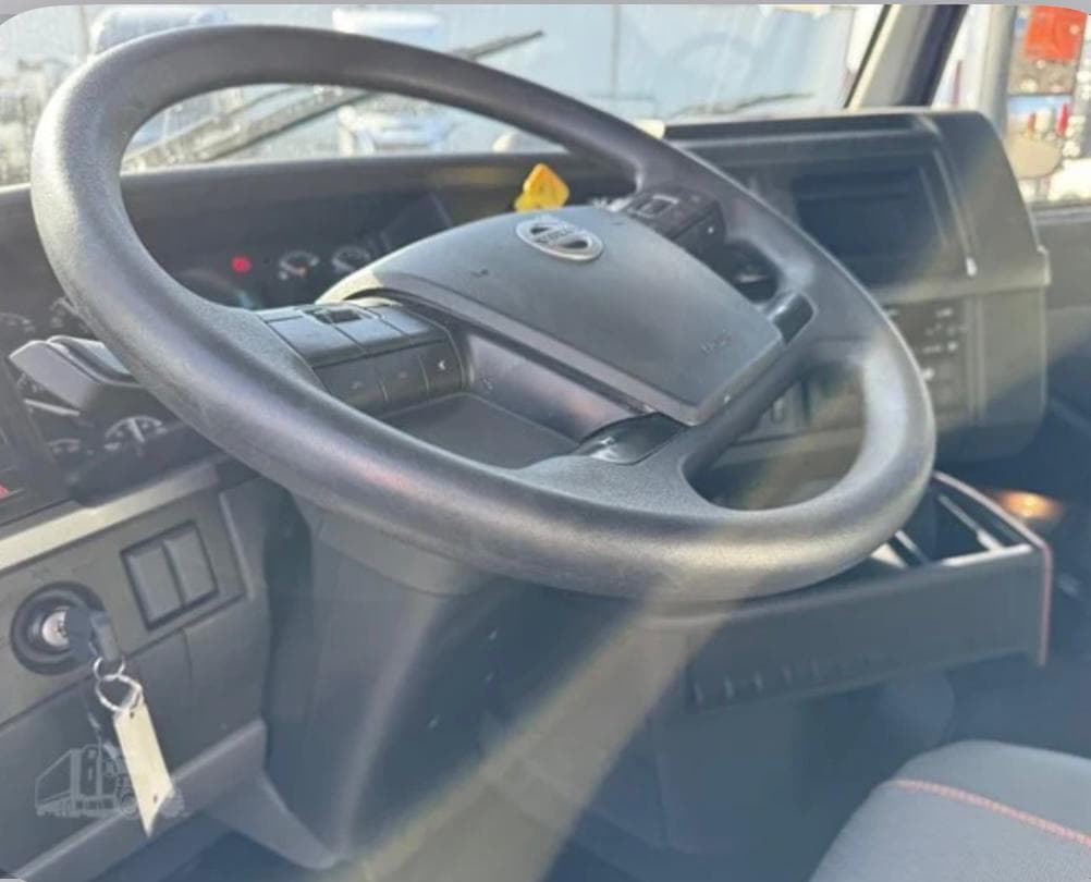 Volvo VNL64T760 thumbnail 20