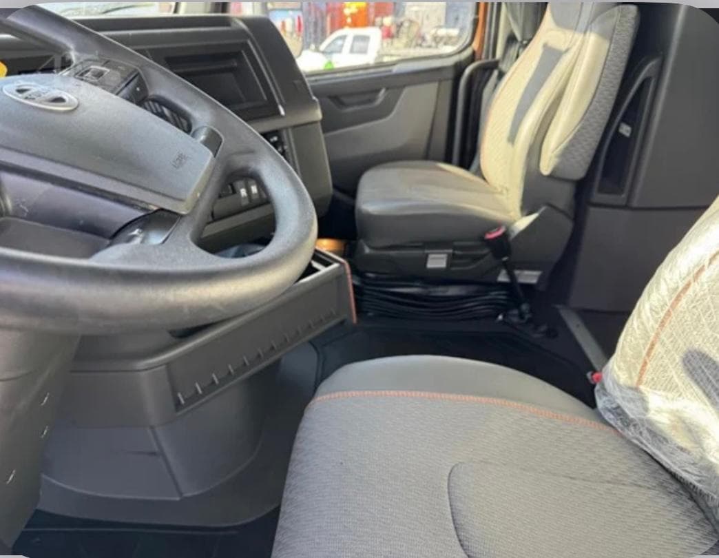 Volvo VNL64T760 thumbnail 21