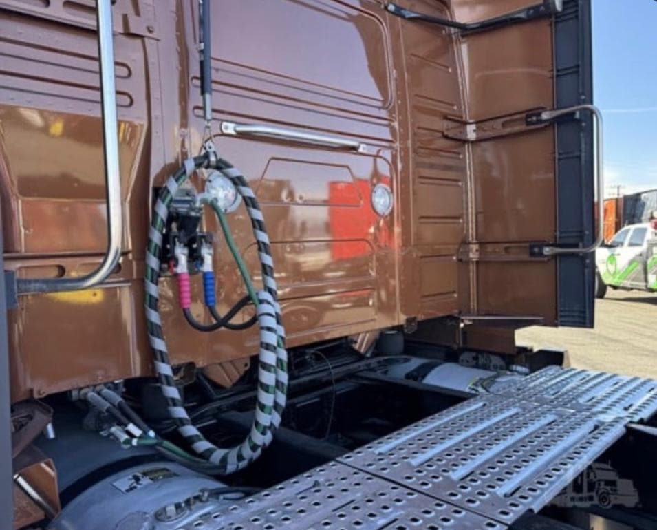 Volvo VNL64T760 thumbnail 23