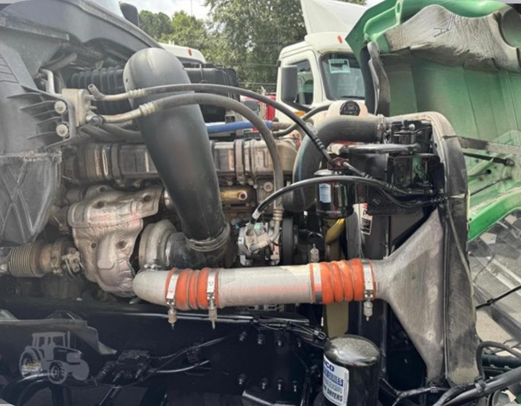 Freightliner Cascadia 126 thumbnail 4