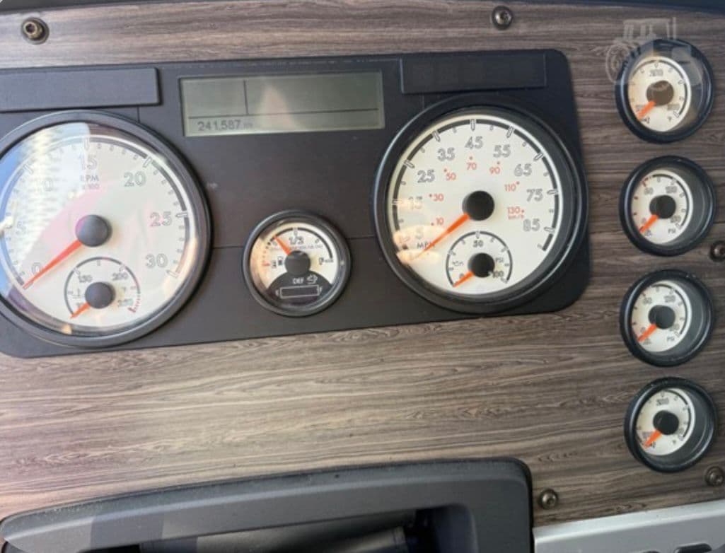 Freightliner 122SD thumbnail 5