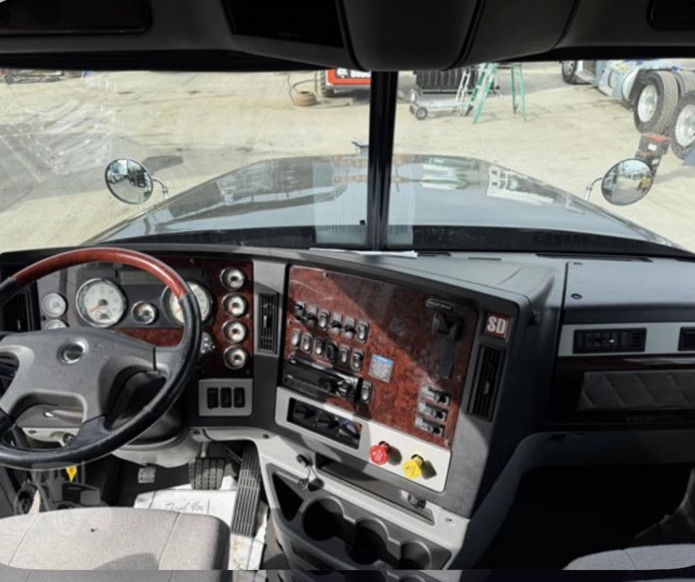 Freightliner 122SD thumbnail 7