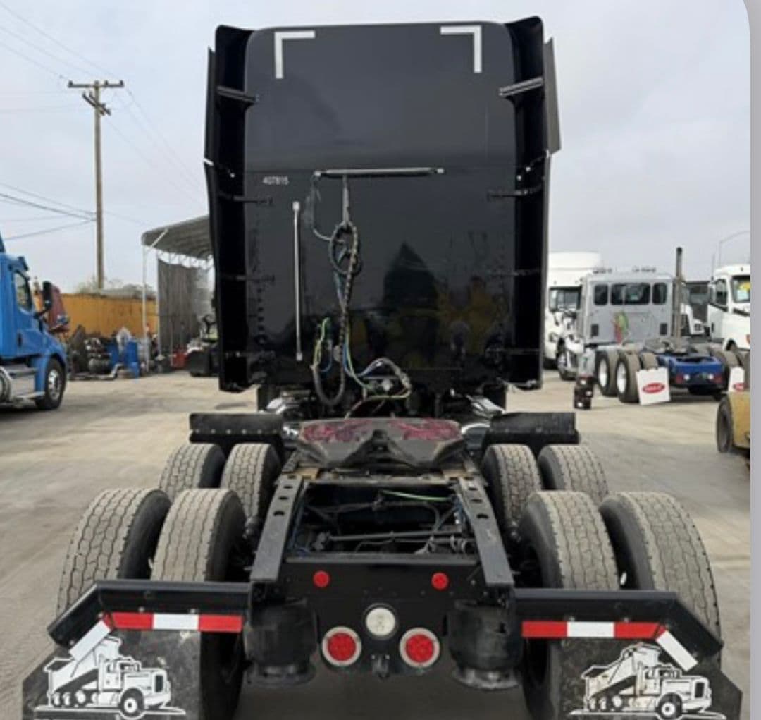 Freightliner 122SD thumbnail 9