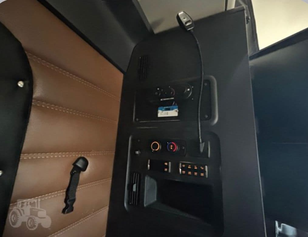 Freightliner Cascadia 126 thumbnail 13