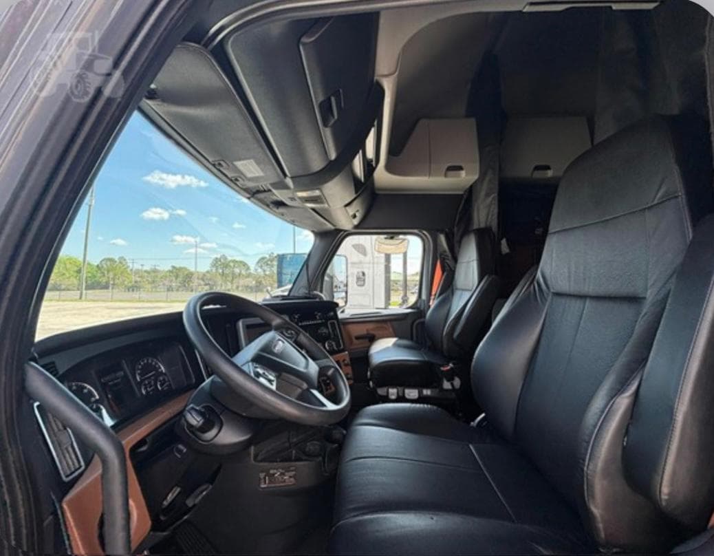 Freightliner Cascadia 126 thumbnail 20