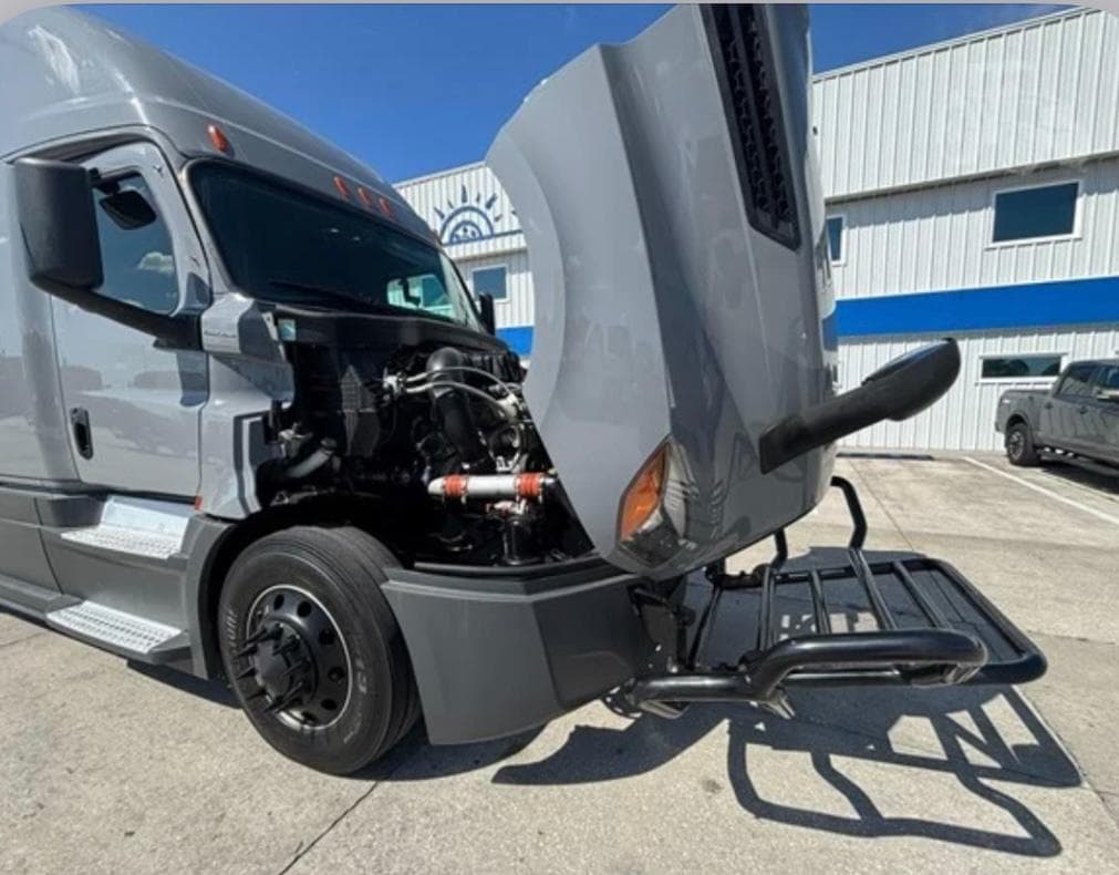 Freightliner Cascadia 126 thumbnail 22