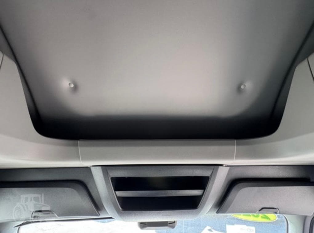 Freightliner Cascadia 126 thumbnail 8