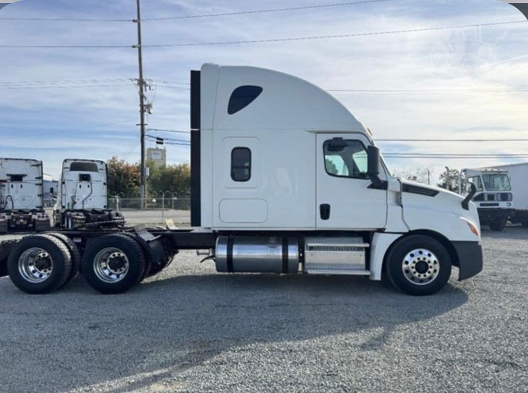 Freightliner Cascadia 126