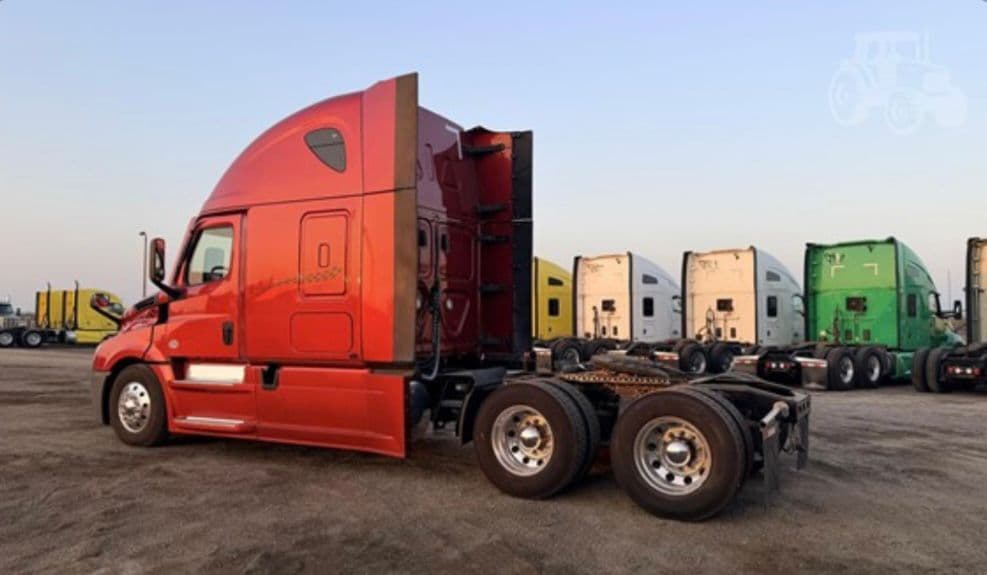 Freightliner Cascadia 126